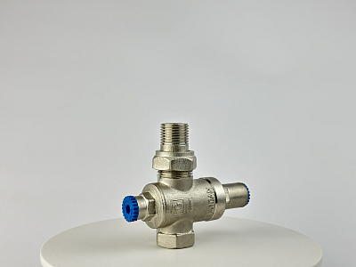 Редуктор давления поршневой с американкой под манометр 1/2' Candan CM-3552