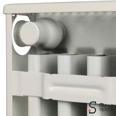 Радиатор стальной KERMI FKO 11 - высота 600 мм, длина 700 мм с боковым подключением. Вид 8.