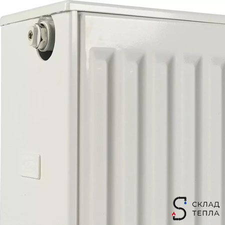 Радиатор стальной KERMI FTV 33 - высота 200 мм, длина 3000 мм с нижним подключением. Вид 6.