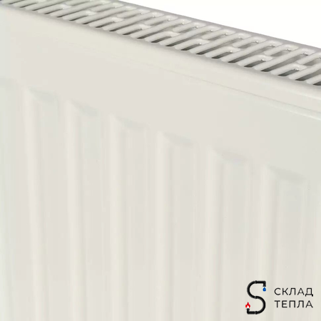 Радиатор стальной KERMI FTV 12 - высота 500 мм, длина 1800 мм с нижним подключением. Вид 2.