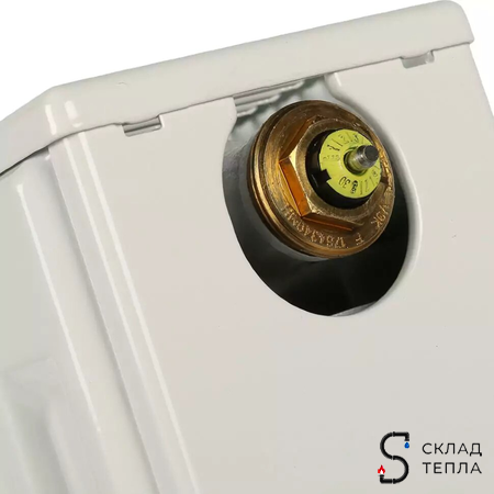 Радиатор стальной KERMI FTV 22 - высота 500 мм, длина 3000 мм с нижним подключением. Вид 8.