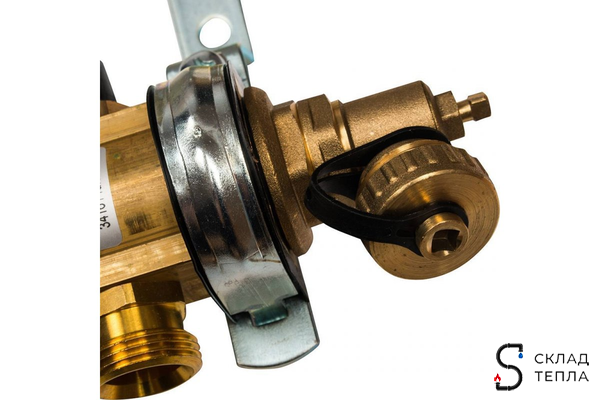 Коллекторная группа WATTS HKV - 1"ВР/ВР на 12 контуров 3/4"EK (с вентилями, латунь). Вид 4.