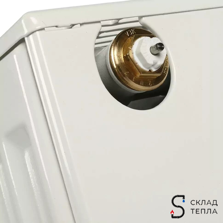 Радиатор стальной KERMI FTV 33 - высота 200 мм, длина 3000 мм с нижним подключением. Вид 9.