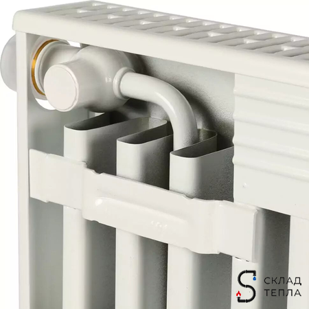 Радиатор стальной KERMI FTV 11 - высота 400 мм, длина 400 мм с нижним подключением. Вид 10.