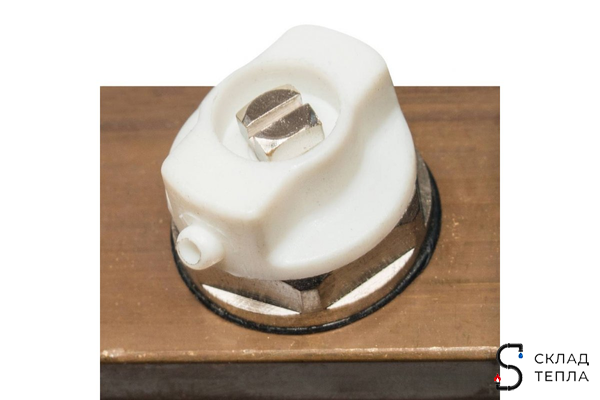 Коллекторная группа WATTS HKV/A - 1"ВР/ВР на 12 контуров 3/4"EK (латунь). Вид 4.